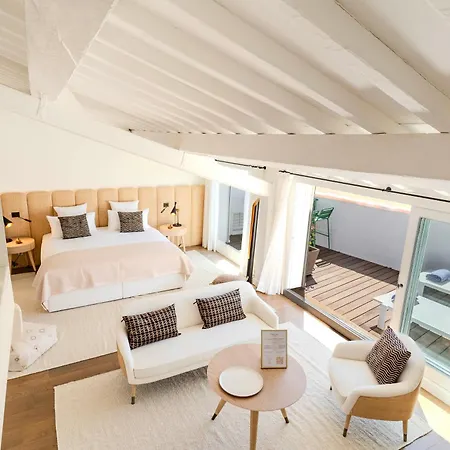 By Le Yaca Apartahotel 4*